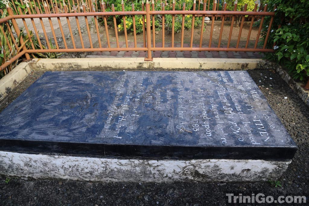 mystery-tombstone-tobago-1 mystery-tombstone-tobago-1